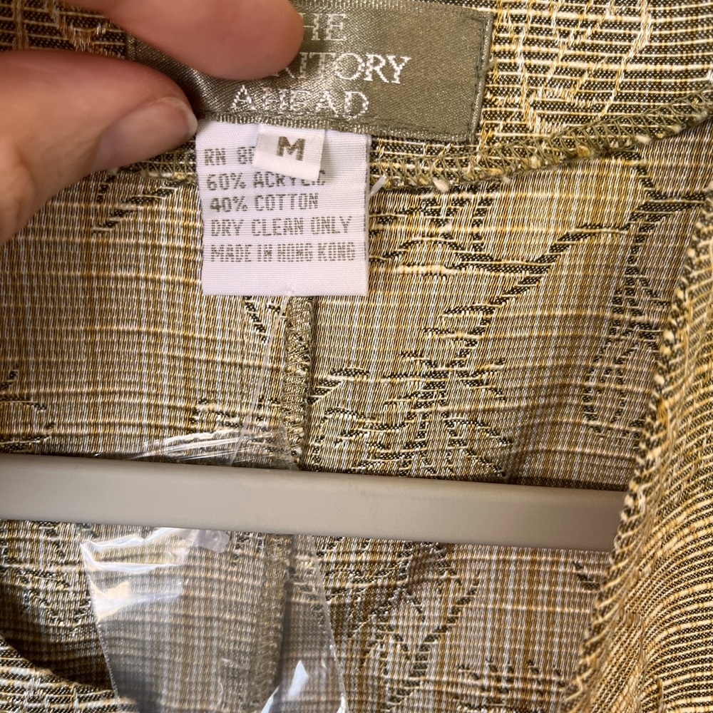 Vest - Picture 6 of 7